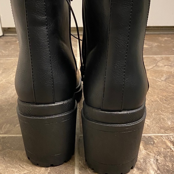 NWOB MIA Rorry chunky heel ankle boots. - Picture 9 of 10